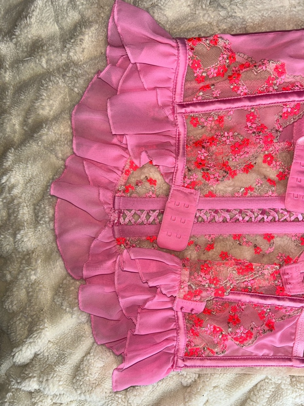Pink Floral Lace Ruffled Bralette Top - Picture 3 of 17